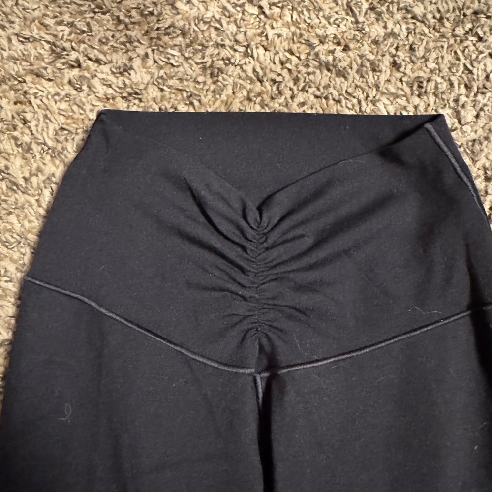 Aerie Classic Black Leggings - Picture 2 of 3